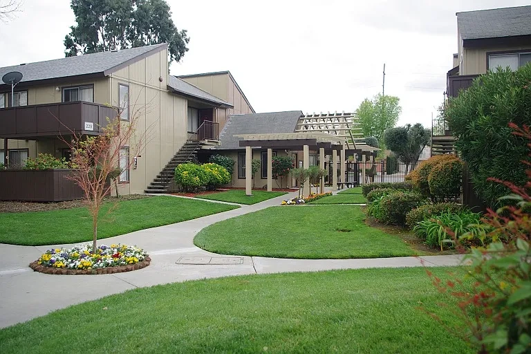 Blossom Oaks Apartments – photo 1