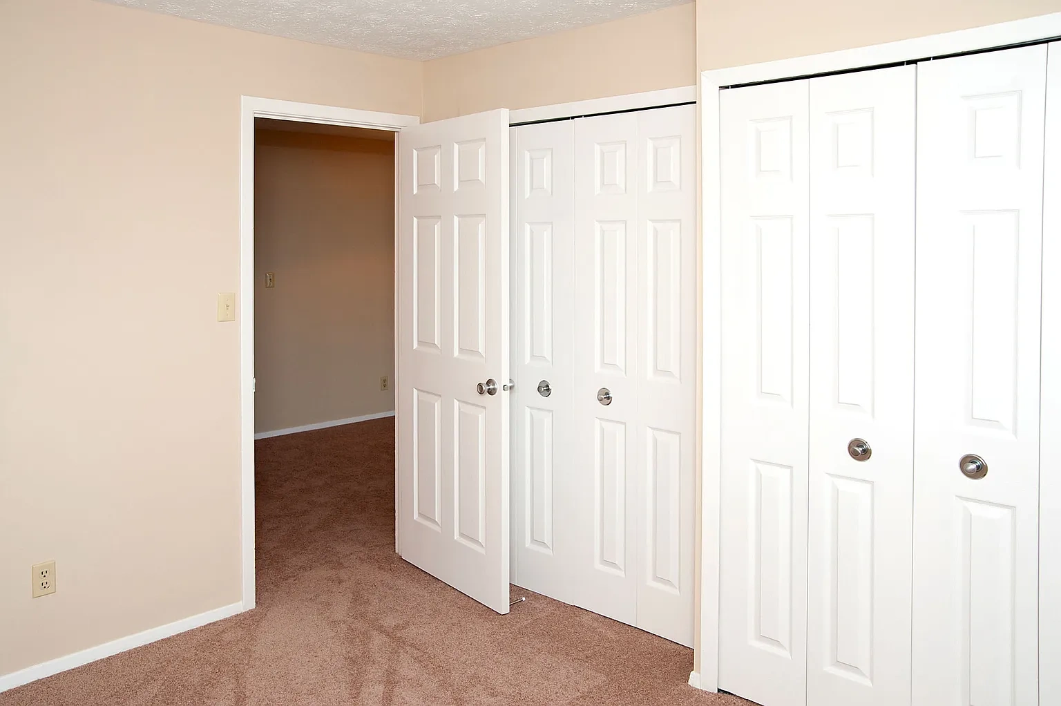 Rockside Park Towers – photo 3