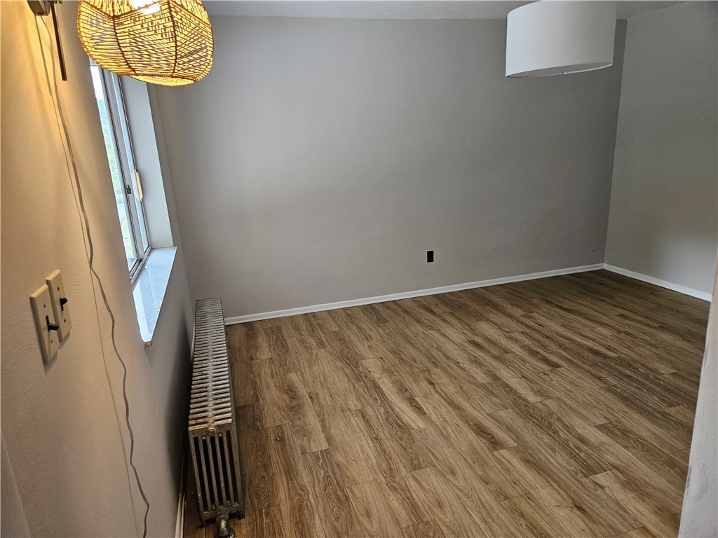537 6th St – photo 3