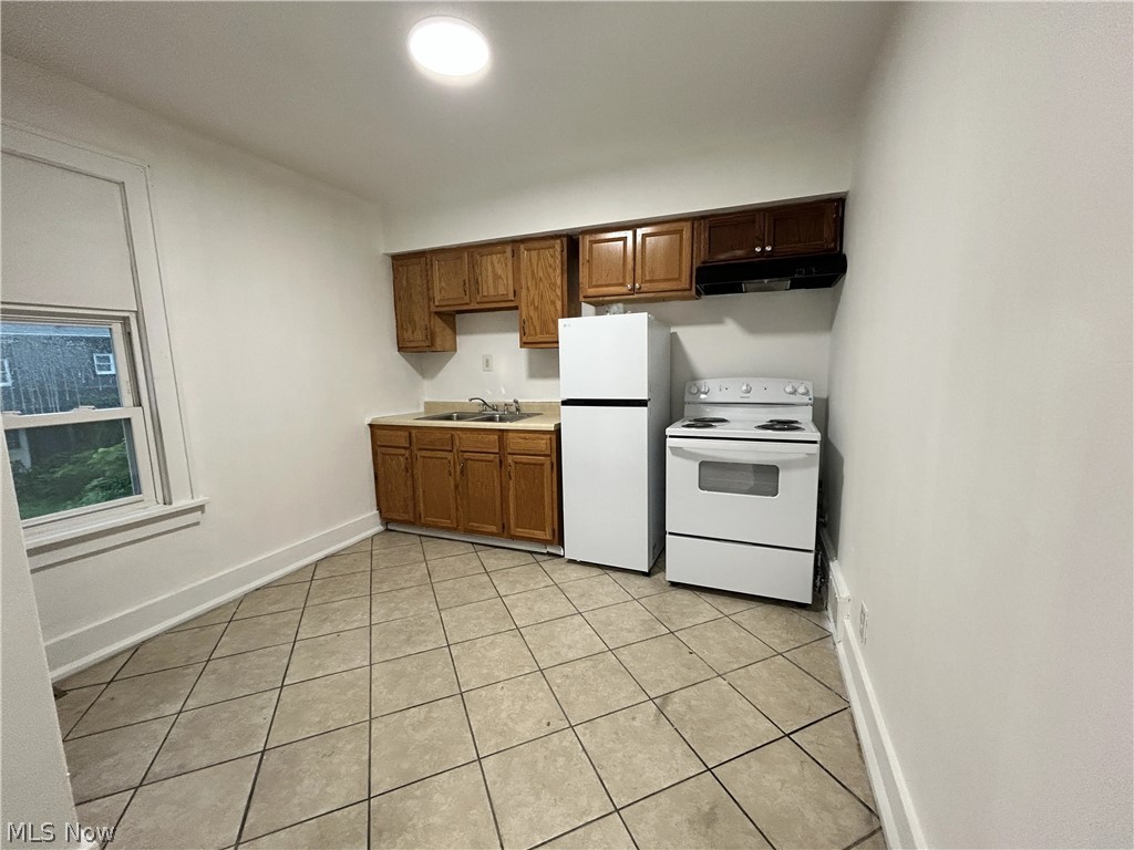 1439 Maryland Ave – photo 5