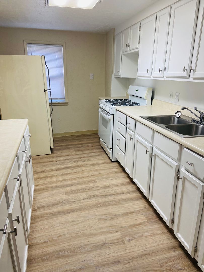 358 W Gas Ave – photo 2