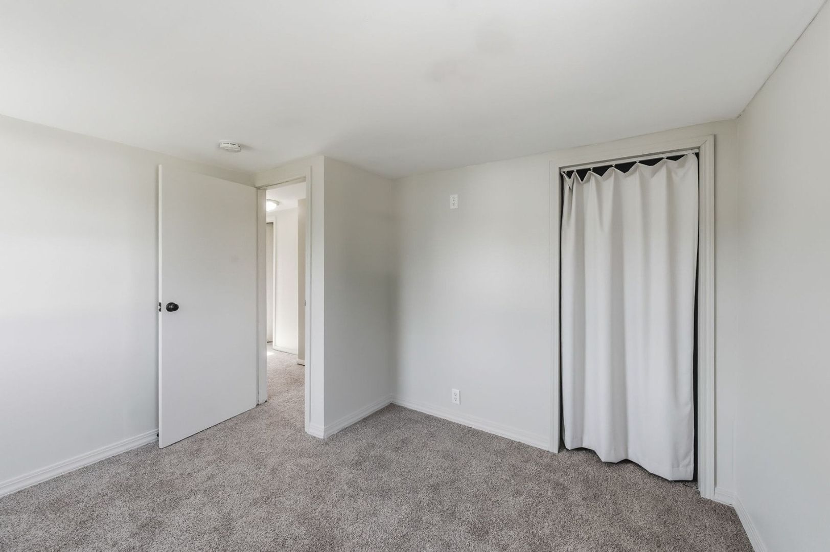 6 Wade St – photo 5