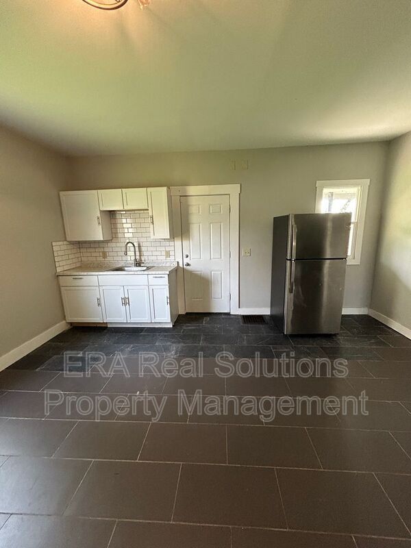 1225 Woodside Blvd unit 1225 – photo 5