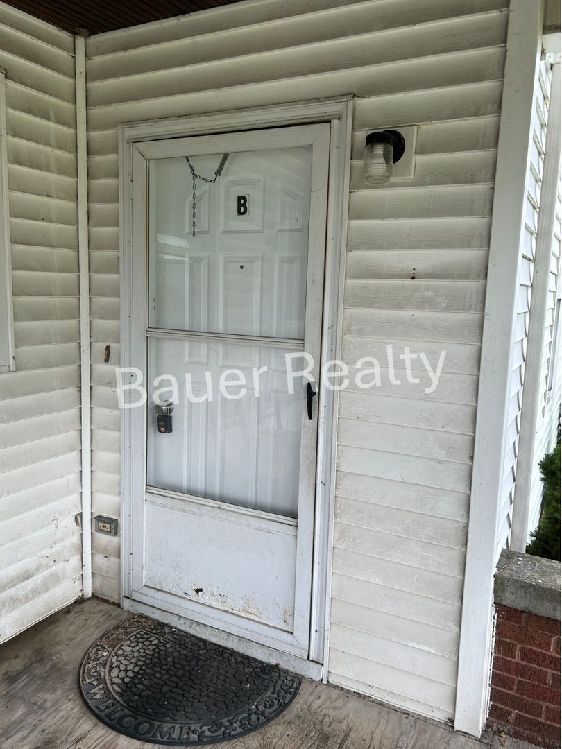 313 Woodland Ave unit Unit B – photo 2