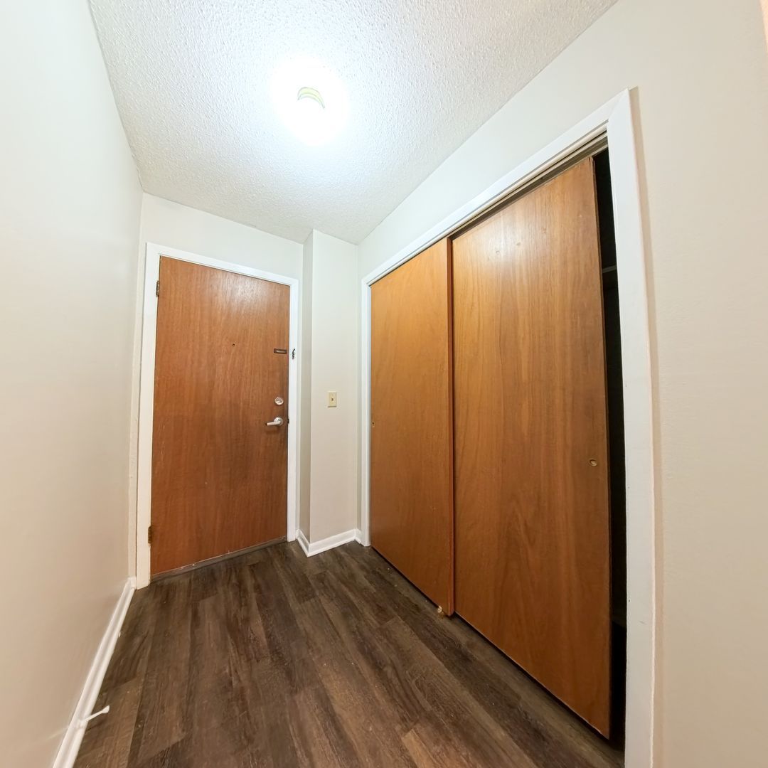 413 S 2nd St unit Unit 3 – photo 2