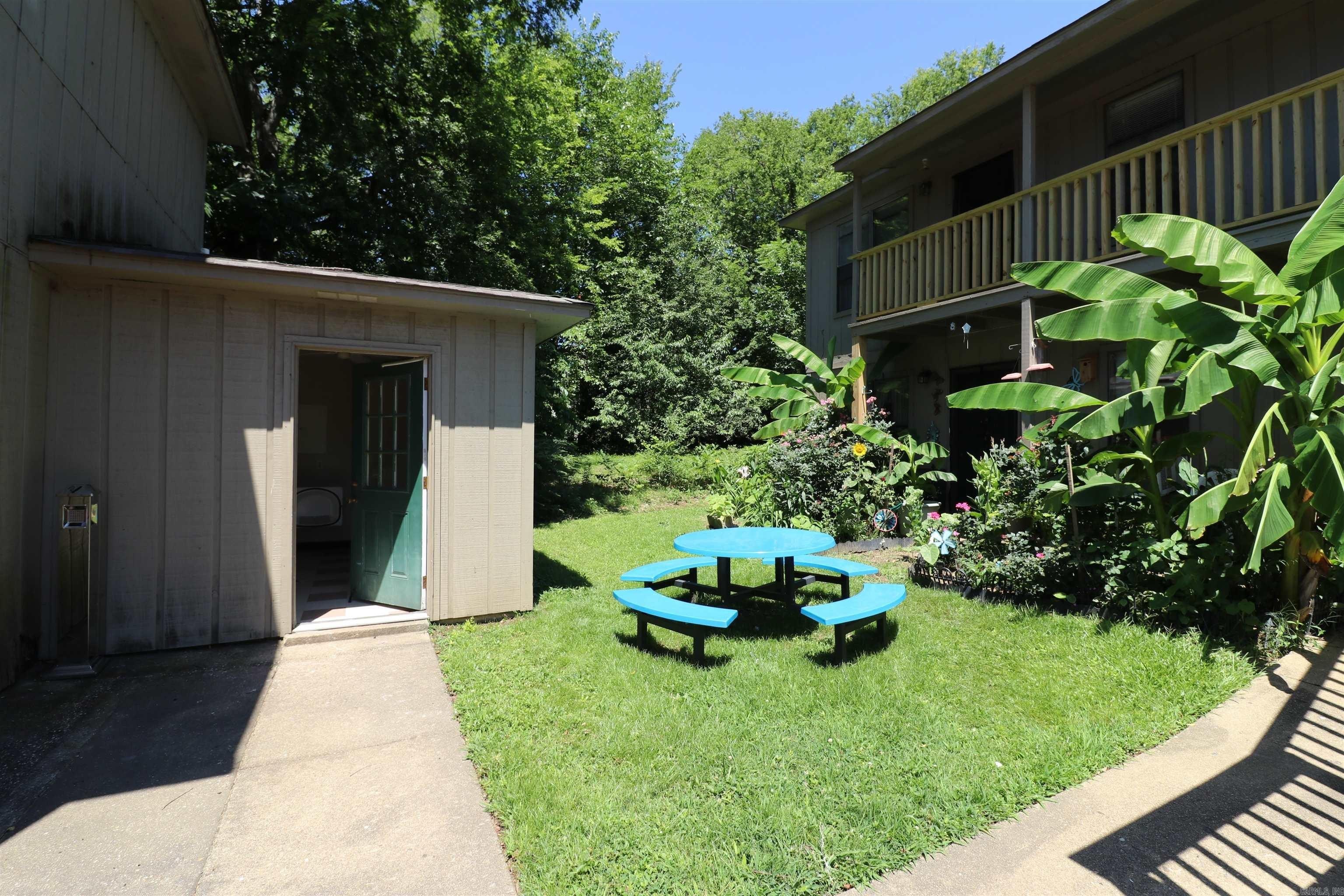 820 Columbia Ave – photo 2