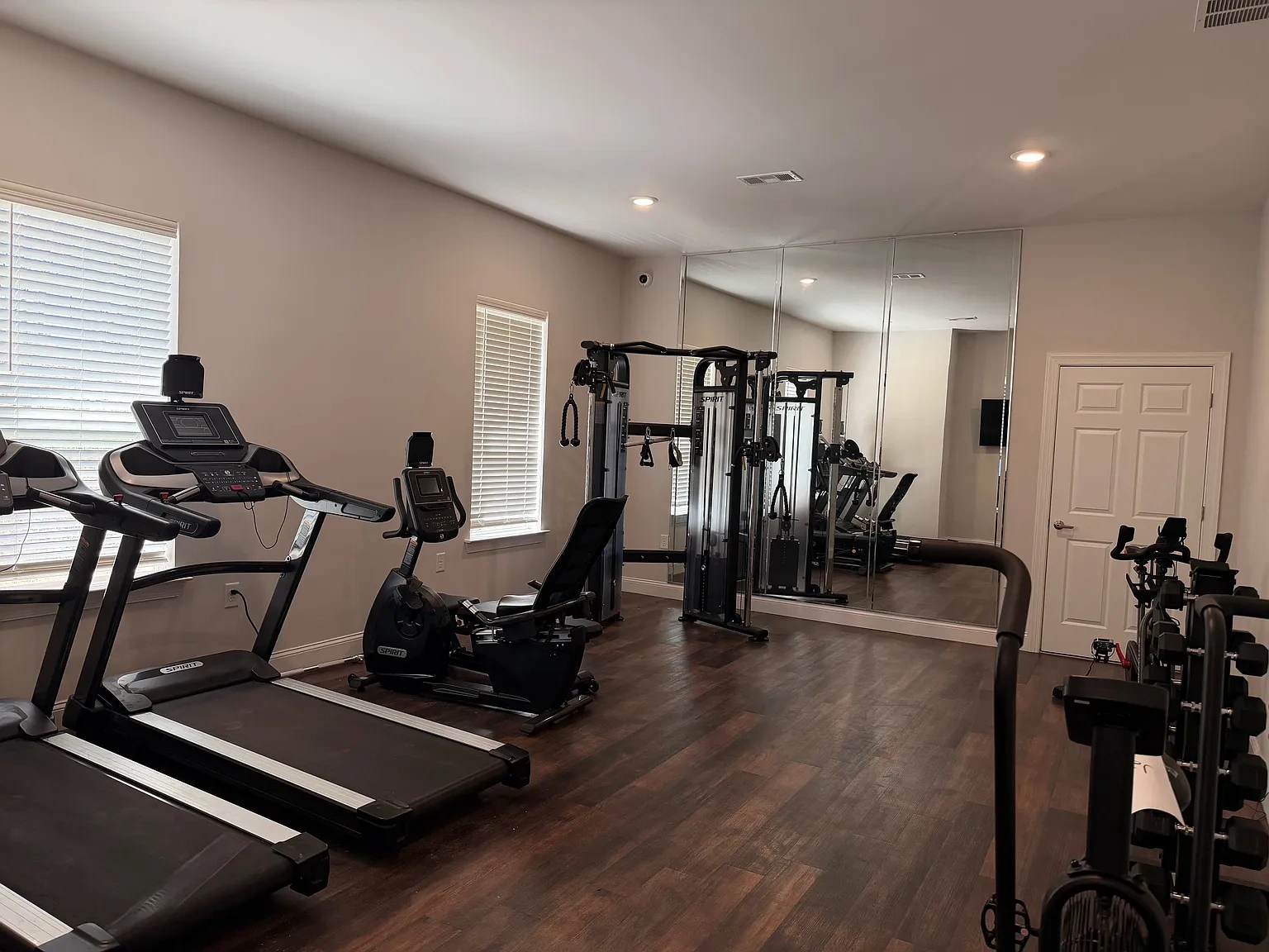 Lakeview Terrace Apartments – photo 4