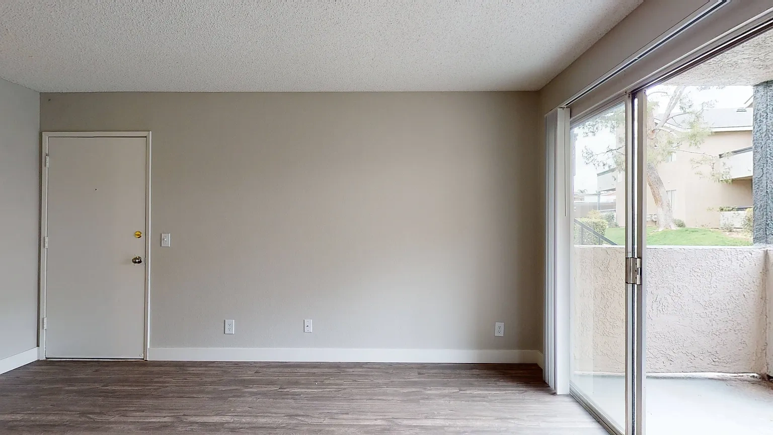 Hillside Village Apartments – photo 3