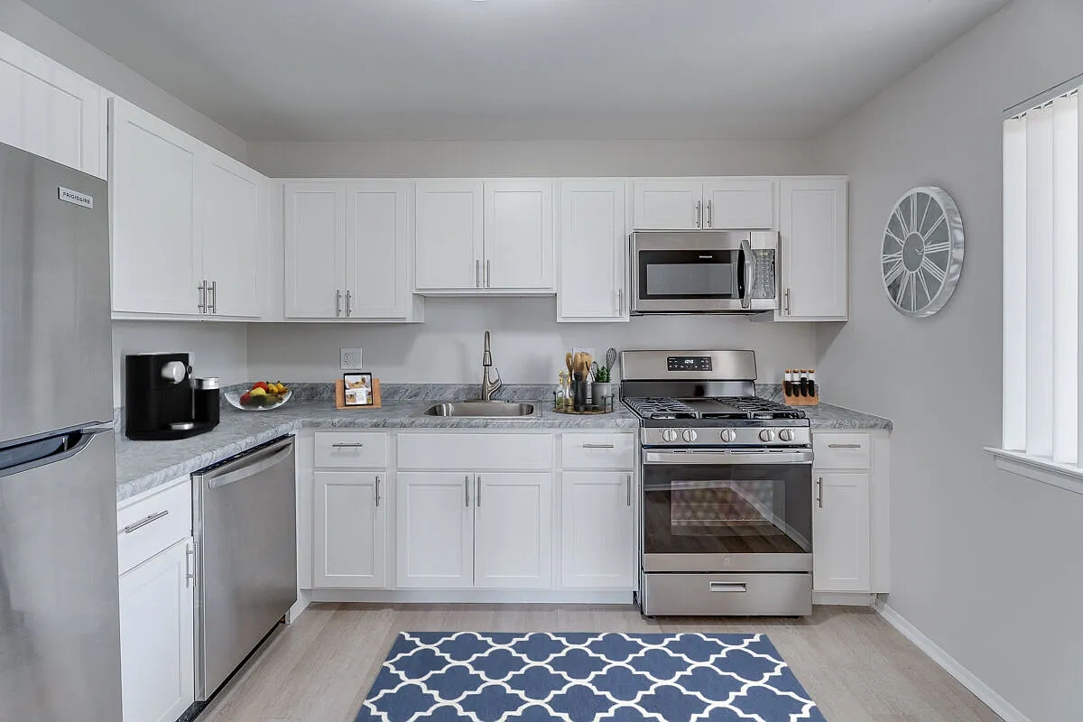 Stoneybrooke Apartments – photo 3