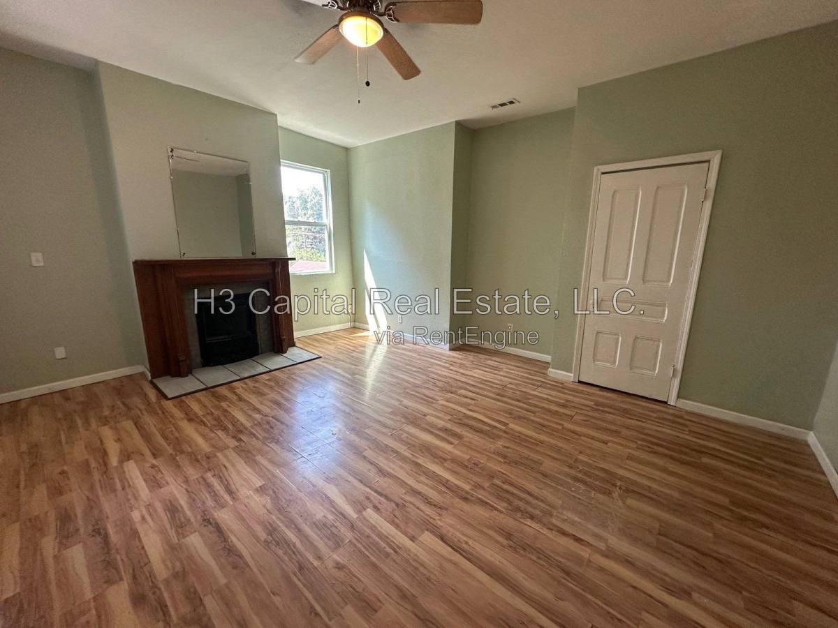 821 Alby St unit B – photo 4