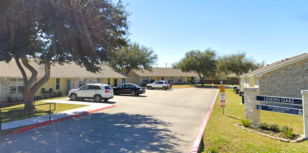 1201 N Live Oak St unit 102 – photo 2
