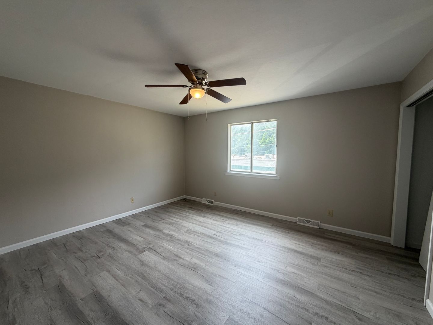 825 Kerns Ave SW unit 829 Kerns – photo 5