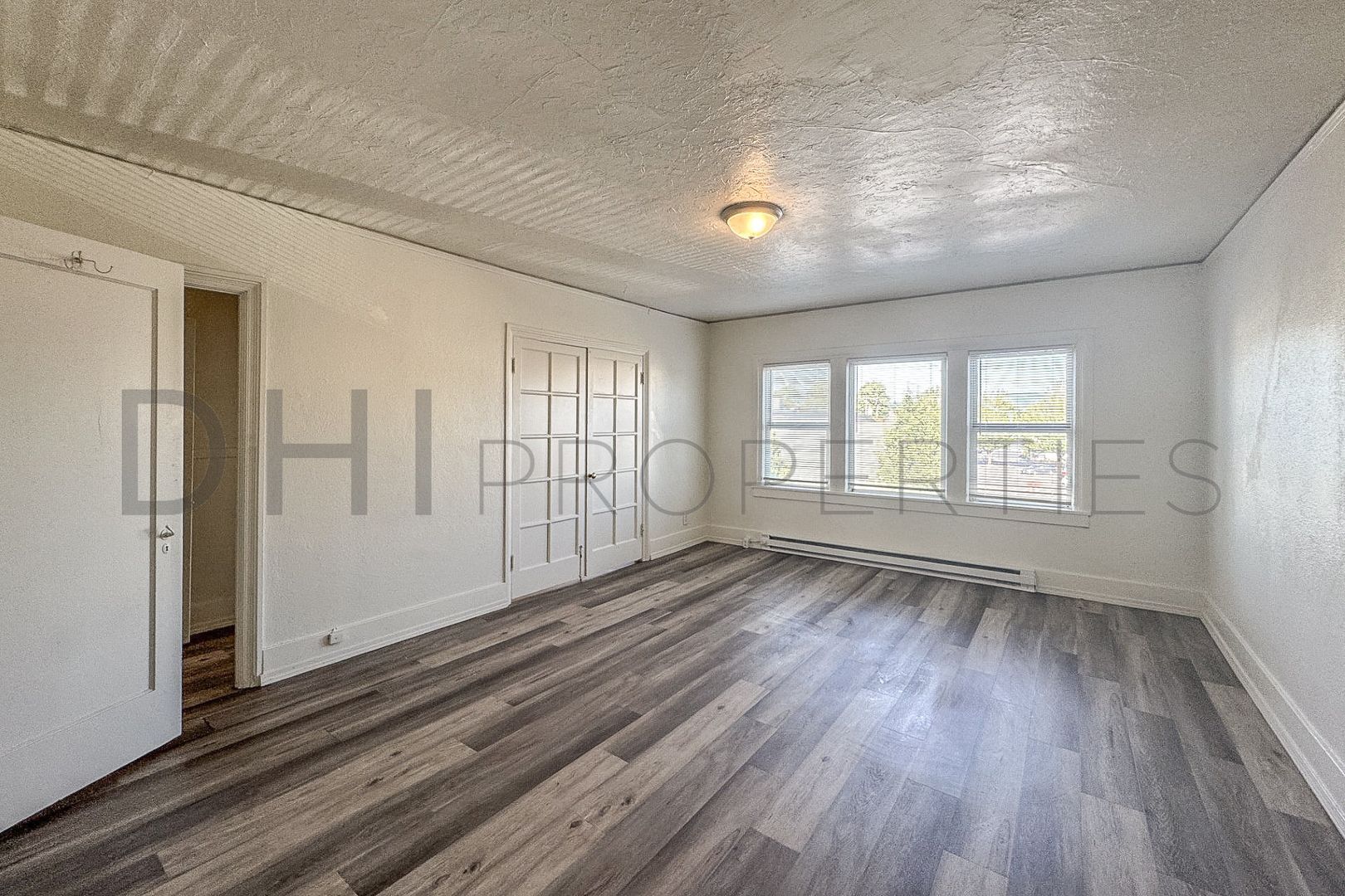 1217 Commerce Ave unit 1219 3 – photo 3