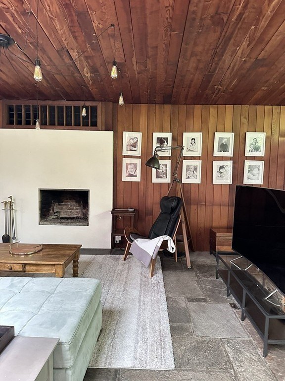 23 Peacock Farm Rd – photo 3