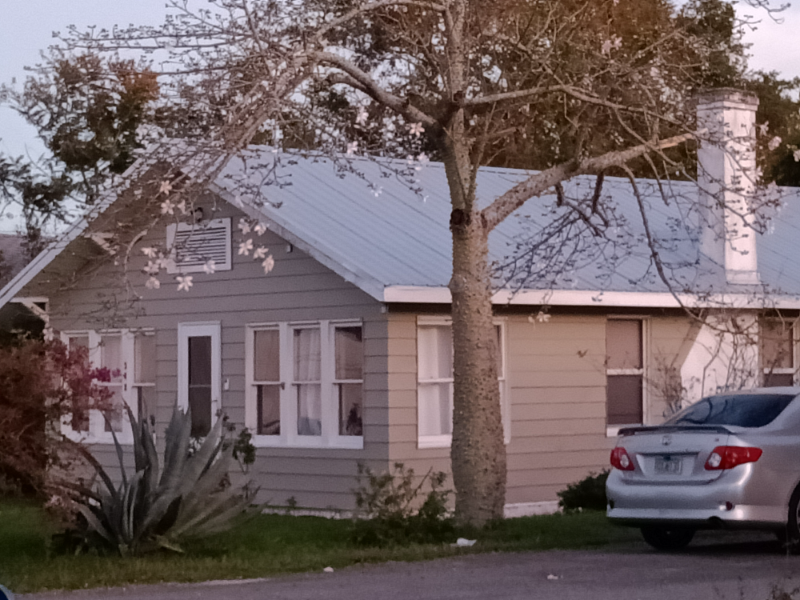 308 W Smith Ave – photo 1