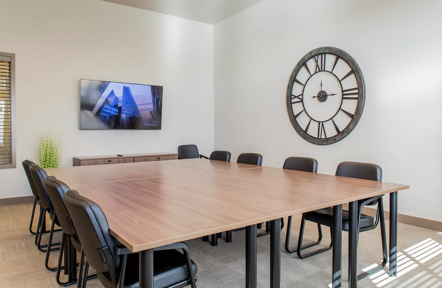 Axis Apartments – photo 5
