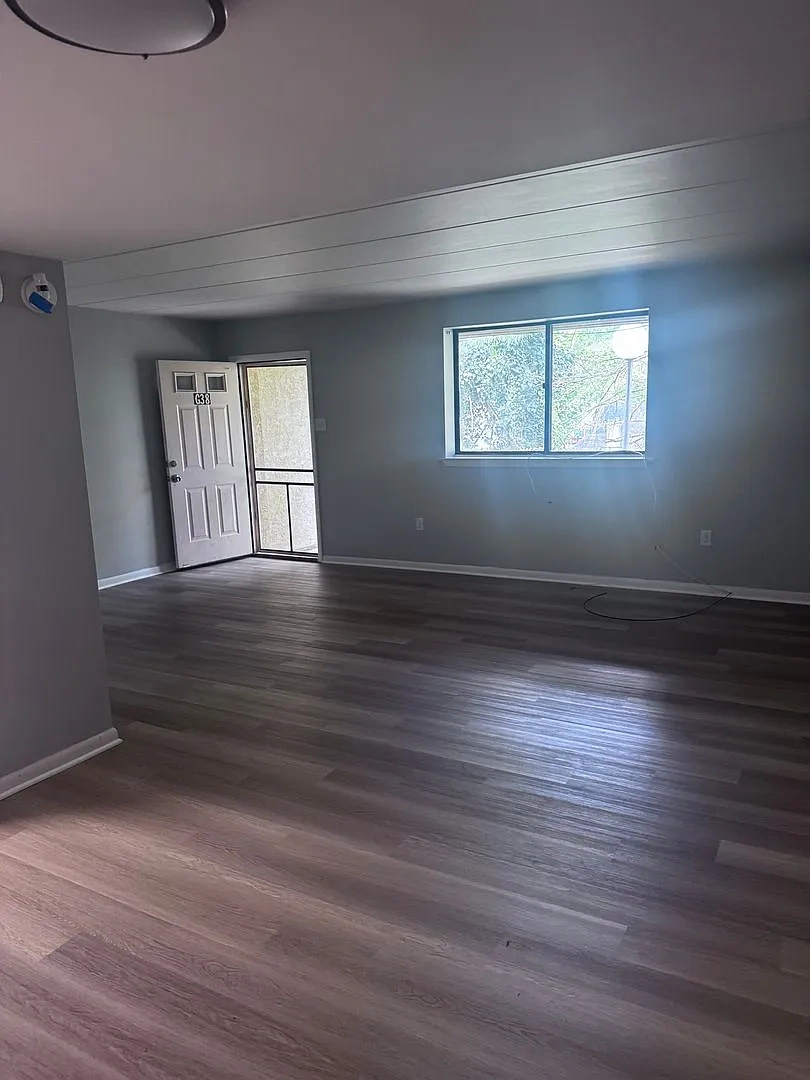 Valley Brook Apartments – photo 5