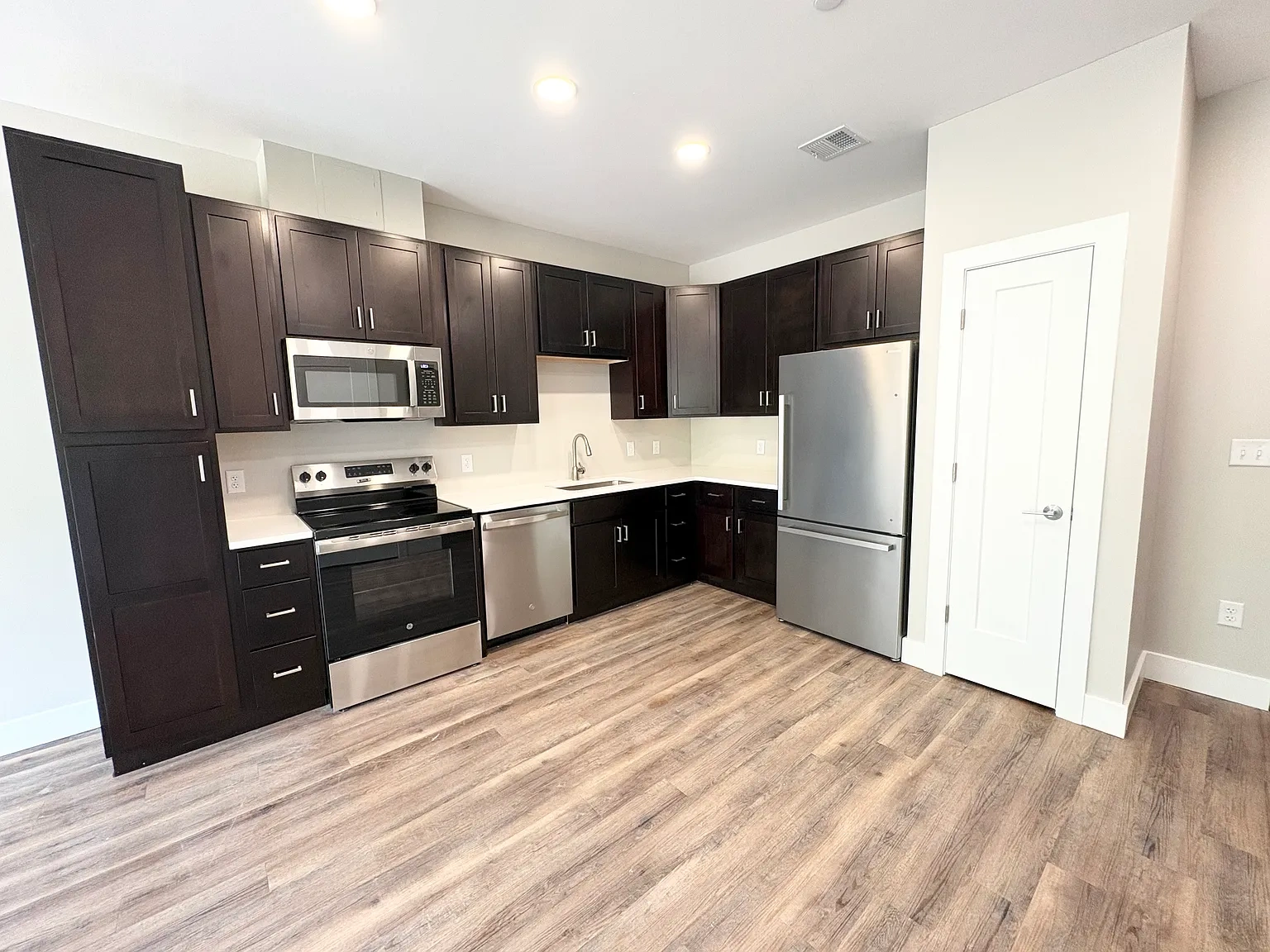 McKnight Flats – photo 5