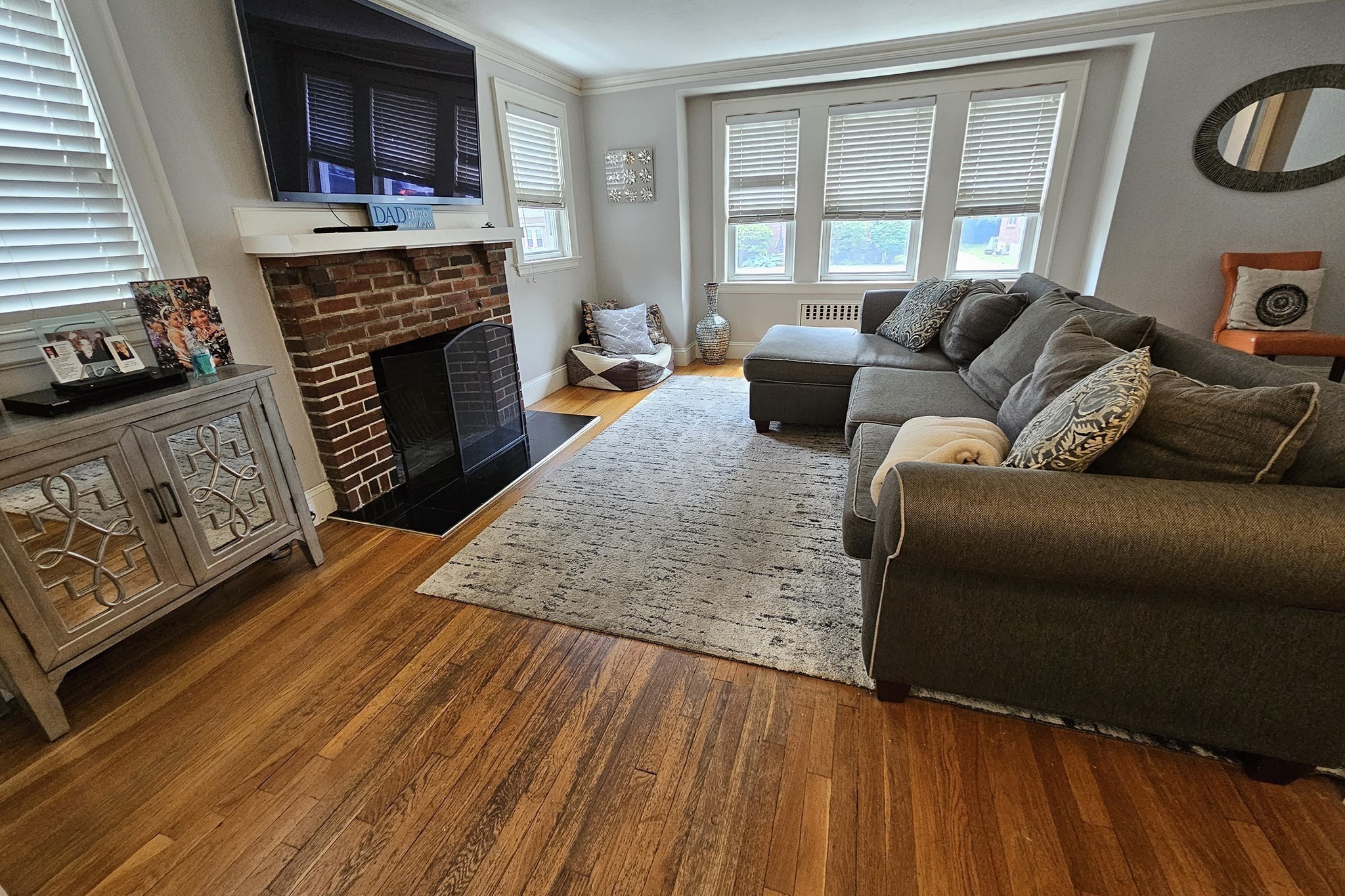 25 Essex St – photo 4