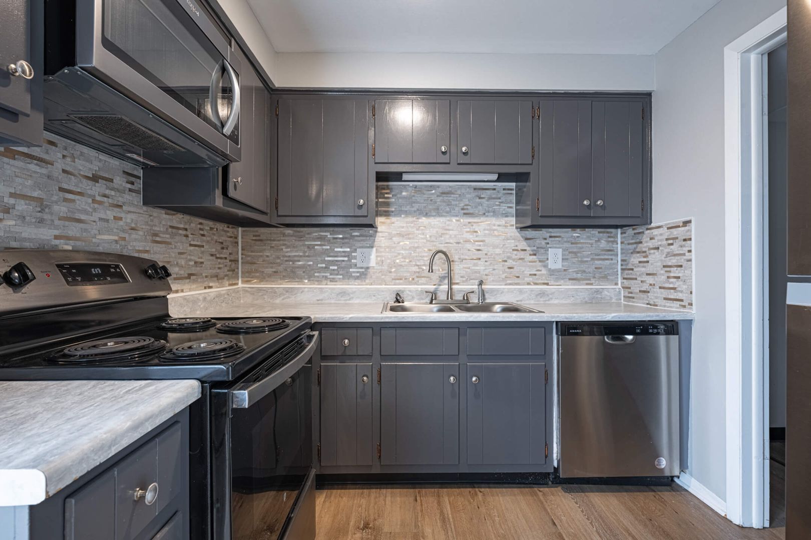 4370 Flowerdale Ave unit 4370 Flowerdale Ave C – photo 1