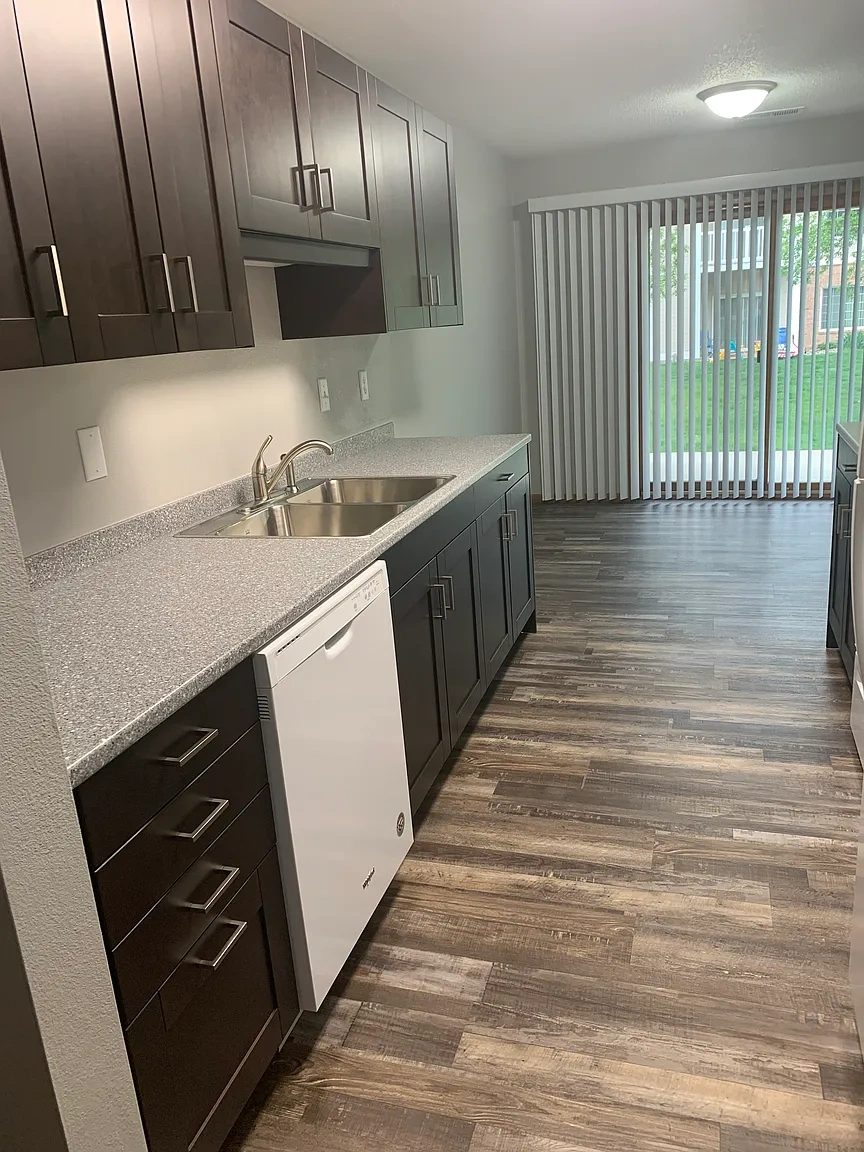 Linden West Apartments – photo 3