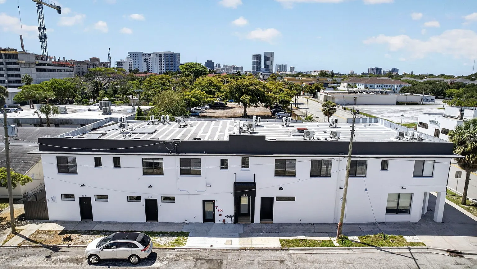 324 20th St – photo 3