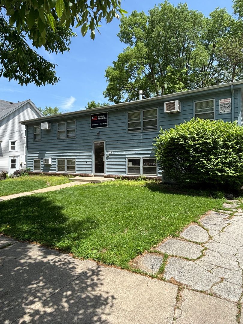 915 N Madison St unit 3 – photo 1