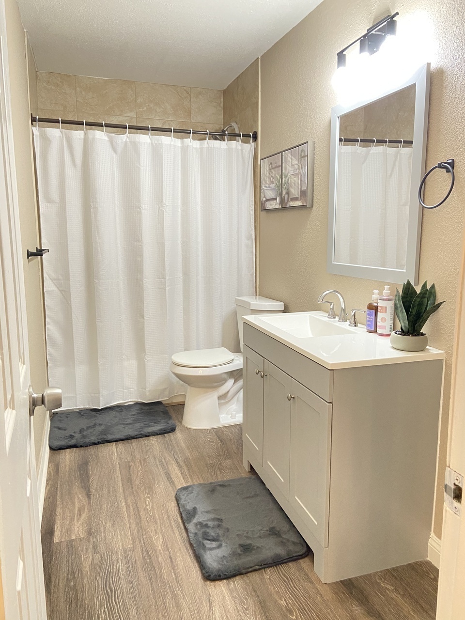604 Glad Rd unit 3 – photo 3
