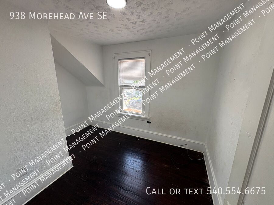 938 Morehead Ave SE – photo 5