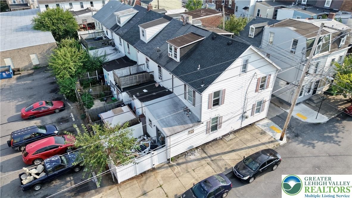 547 N Silk St – photo 2