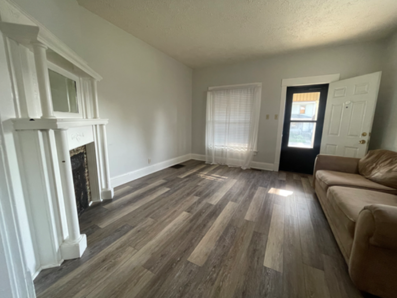 733 S 7th St – photo 2