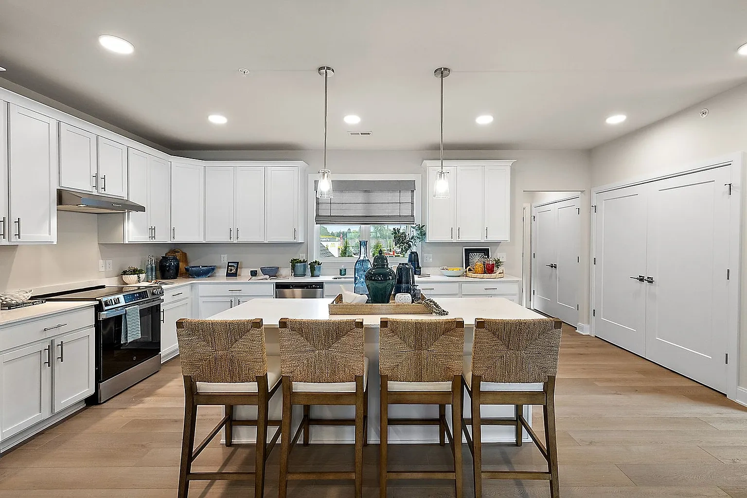 Mystic Cove - Luxury Lakefront Living – Floor plan