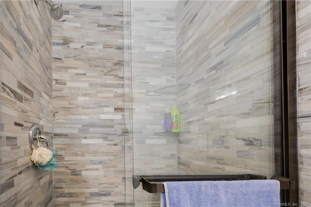 1 Alicia Ln unit B – photo 5