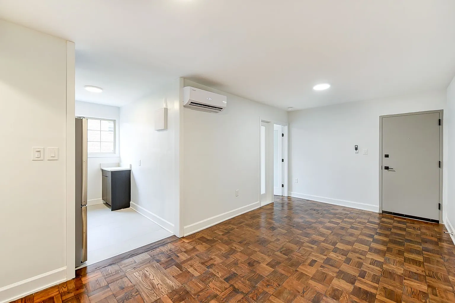 Elevated Northwest DC Living at The Pinnacle – photo 5