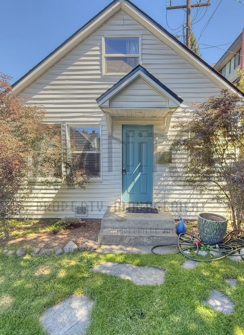 1629 W 1st Ave – photo 1