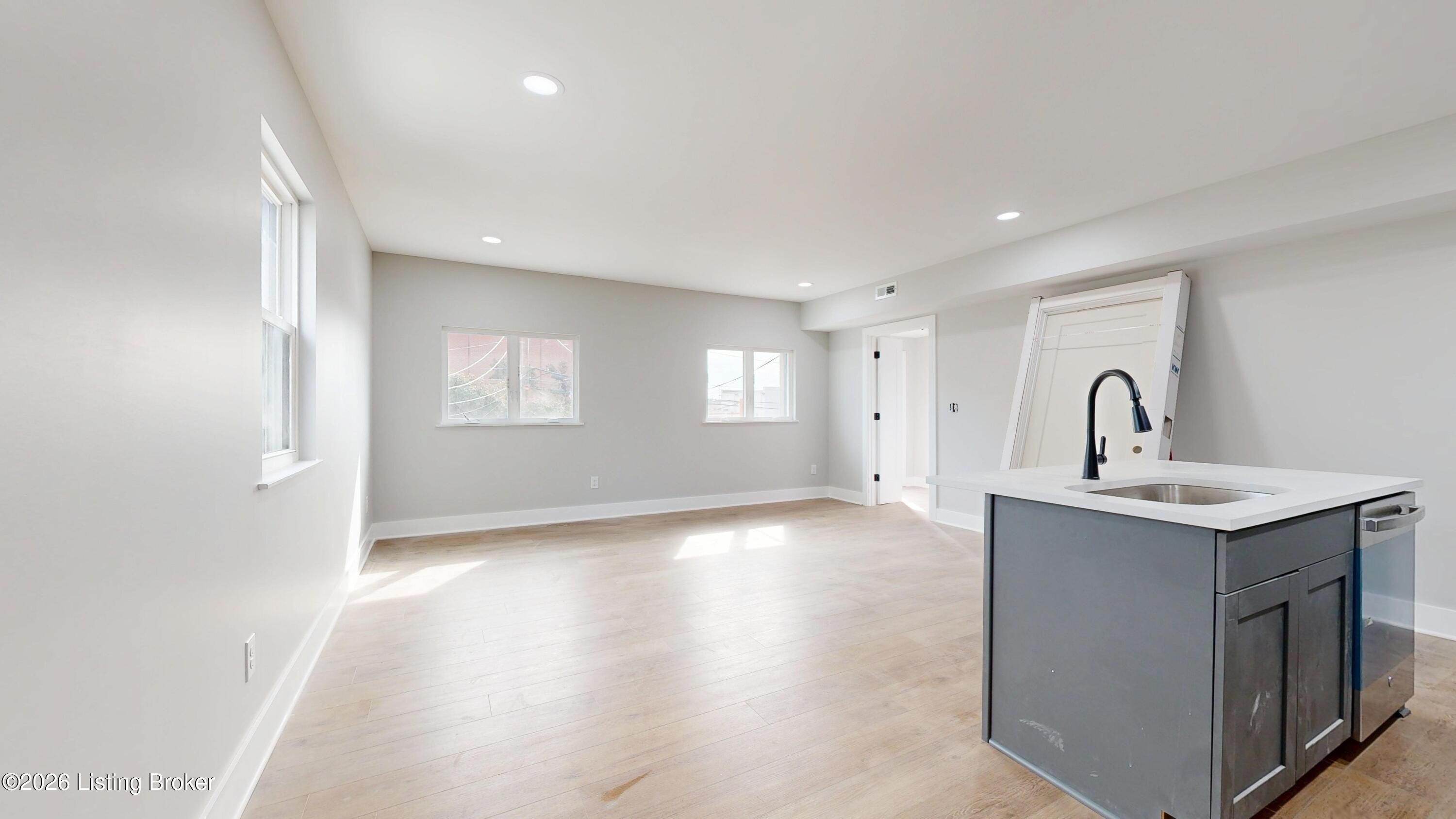 116 Bauer Ave #201 – photo 3