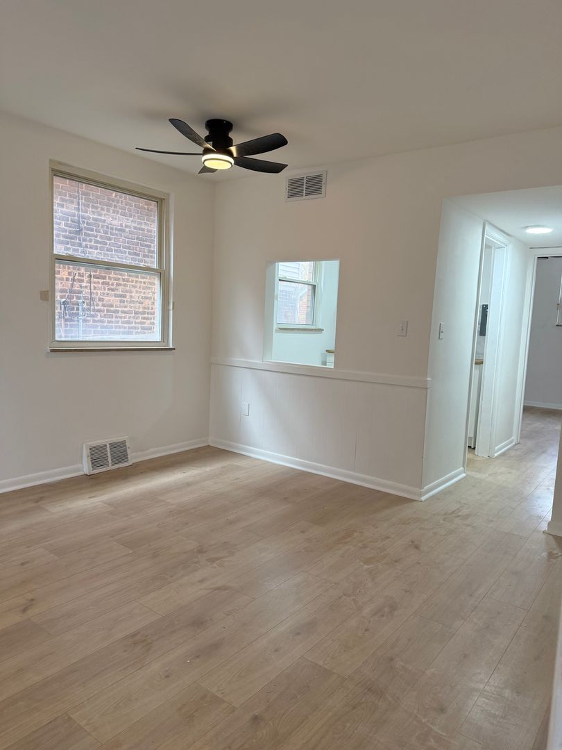 17927 Lakeshore Blvd unit 102 – photo 5
