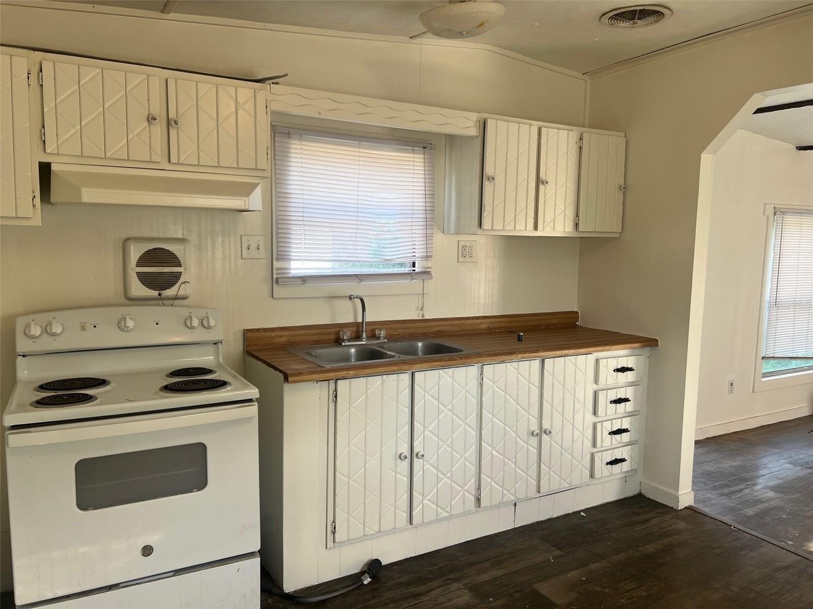 3245 E Main St #23 – photo 2