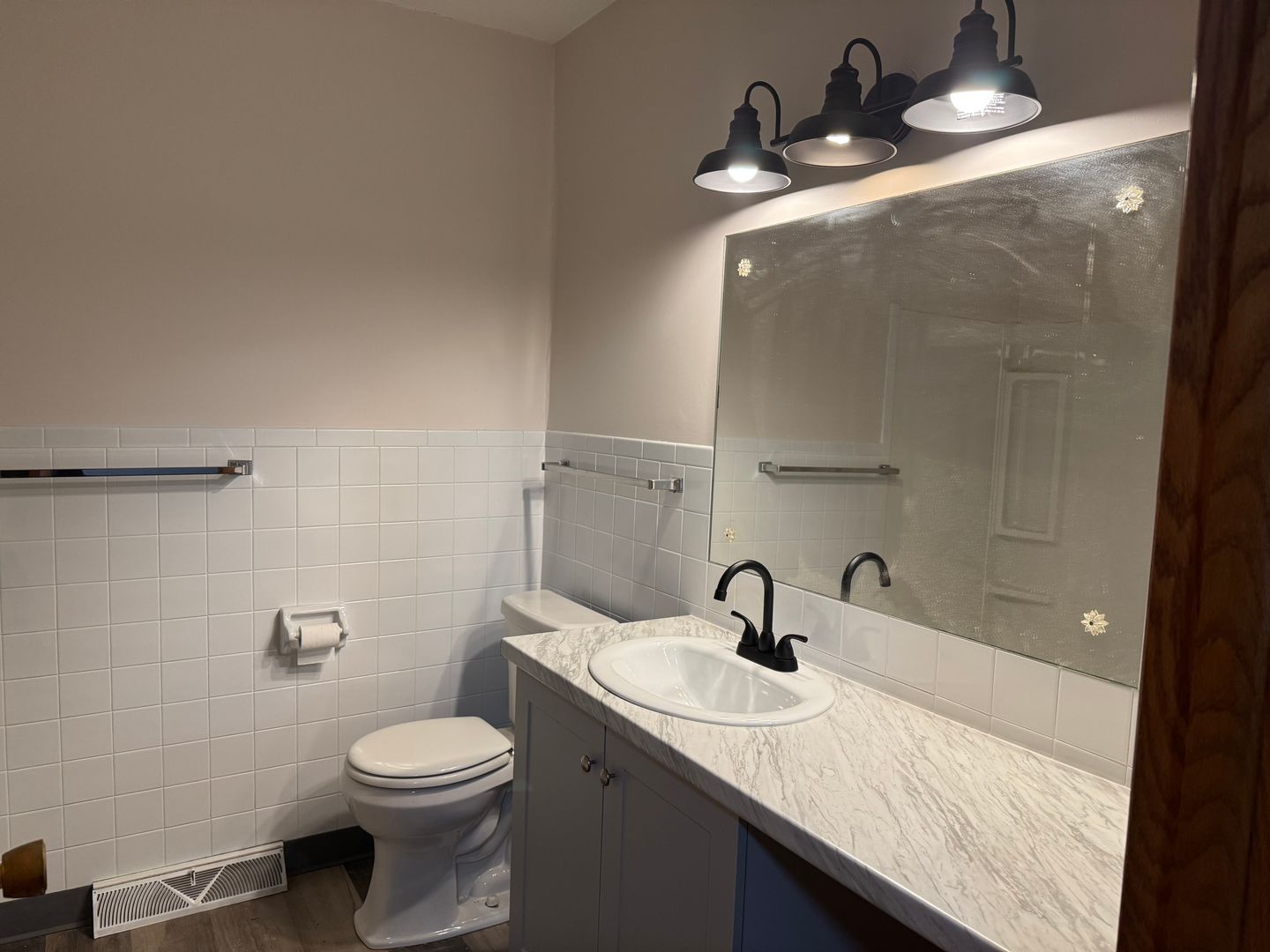 565 West Ave unit 565 West Ave #13 – photo 2