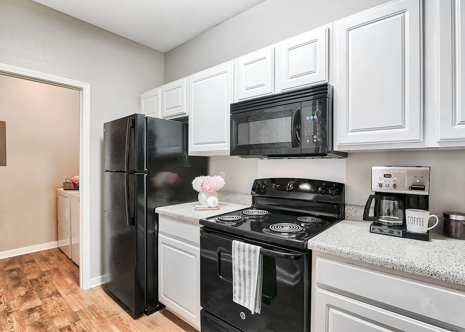 Cypress Lake Apartments – photo 2