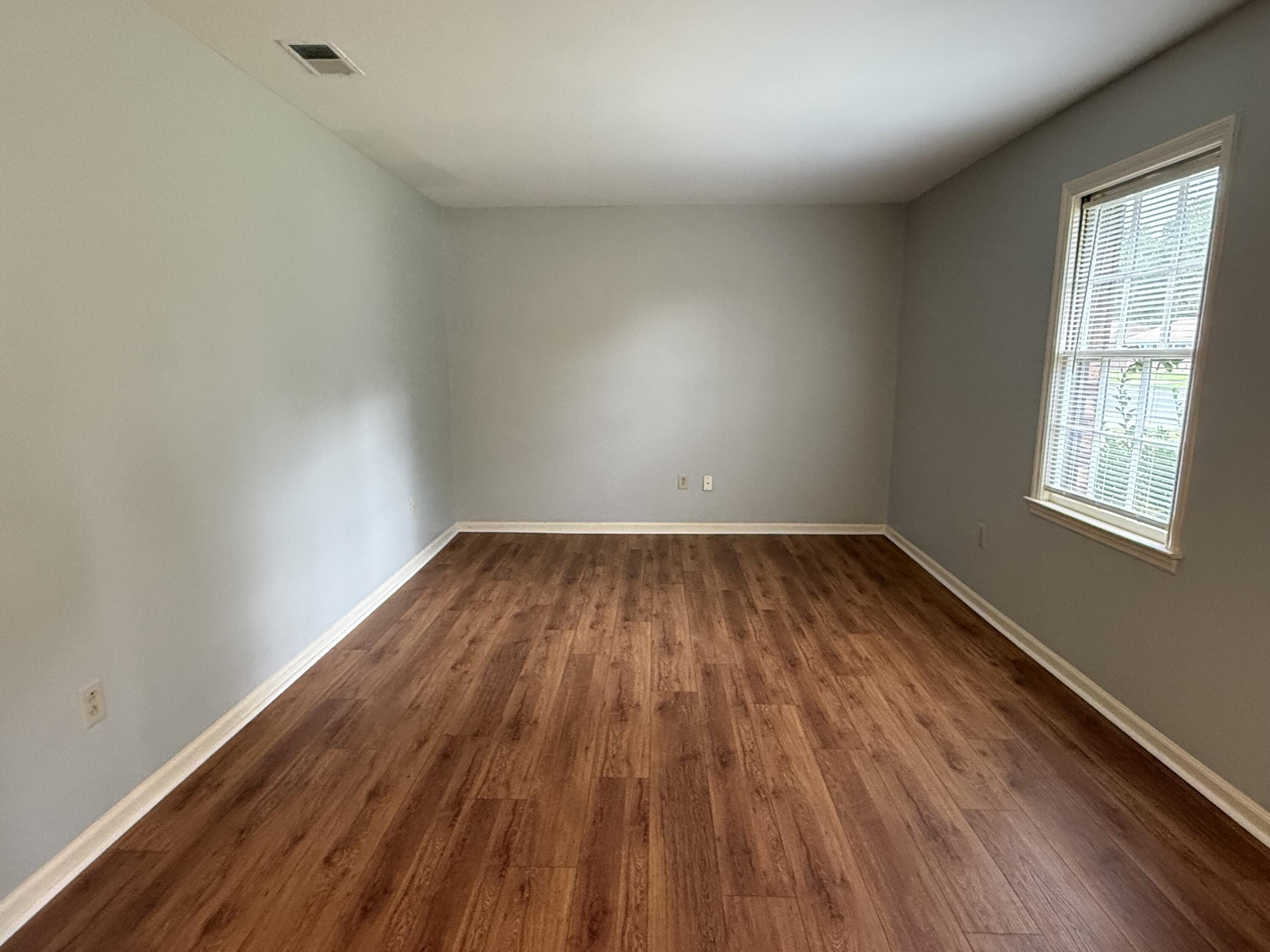209 Longstreet St – photo 4