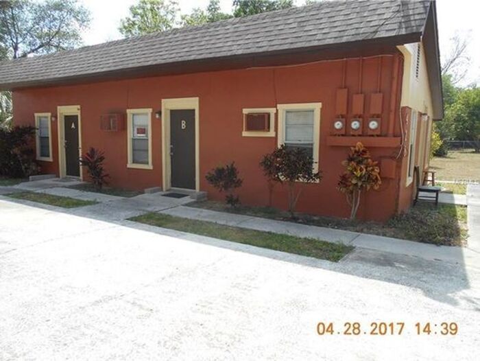 428 Ave E SE unit C – photo 1
