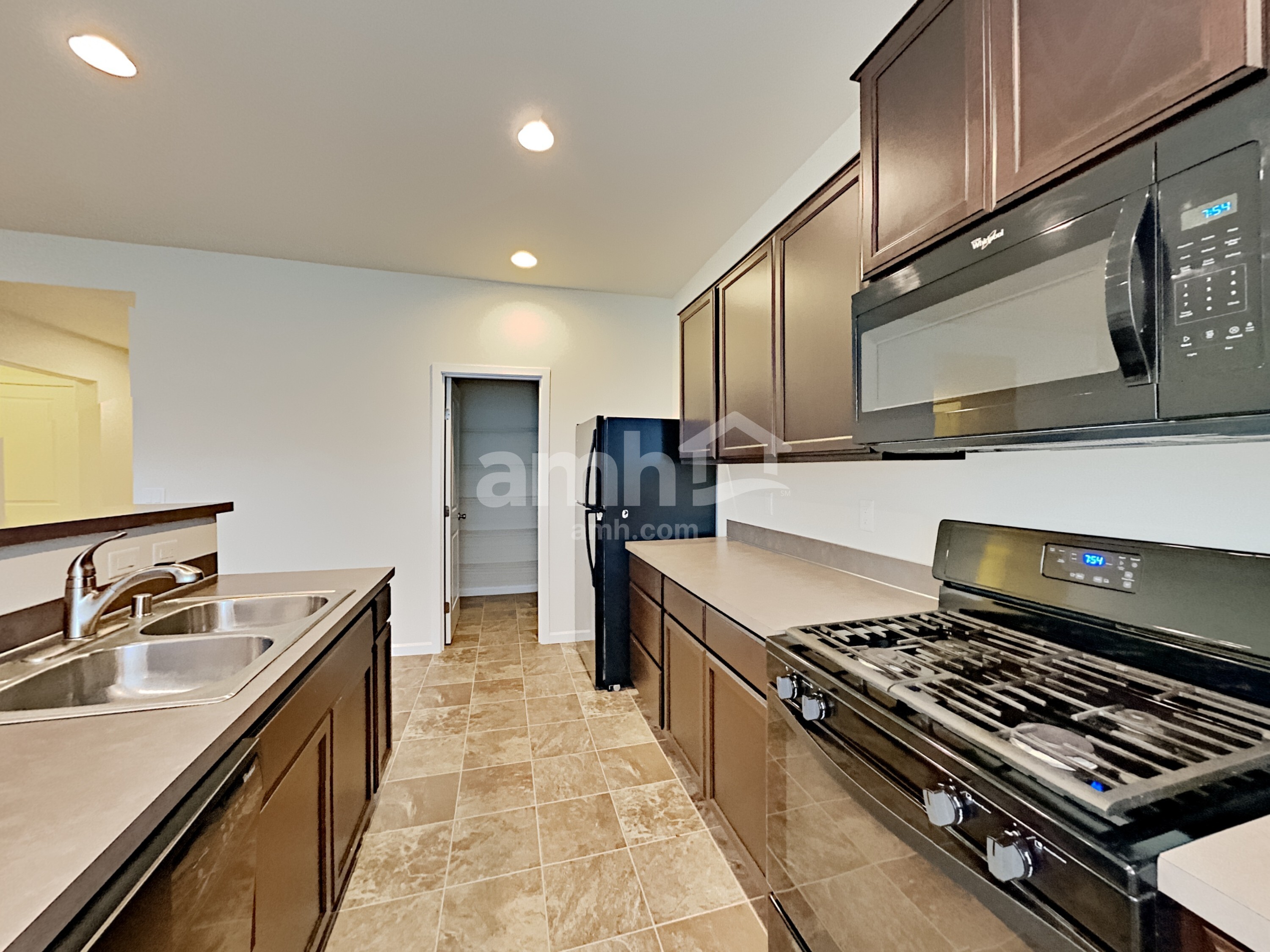 370 Lolo Trail Ave – photo 3