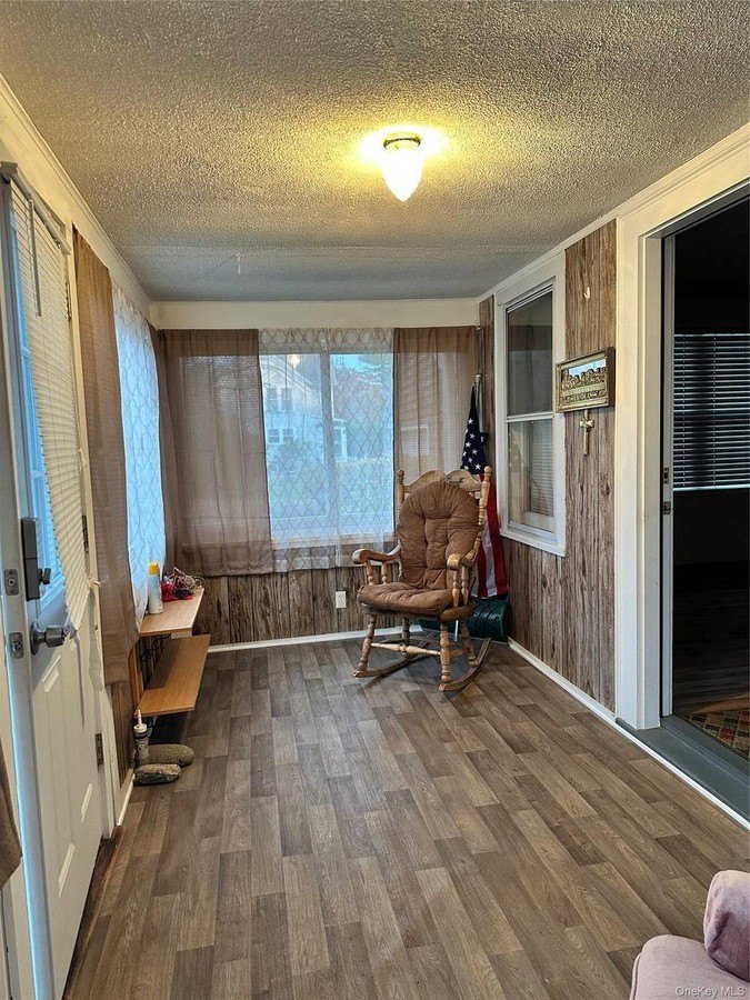 517 Flint St – photo 3