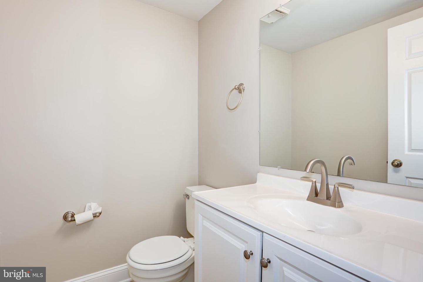6072 Crown Royal Cir – photo 4