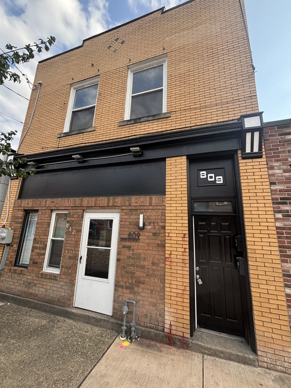 809 Broadway Ave unit 2 – photo 2