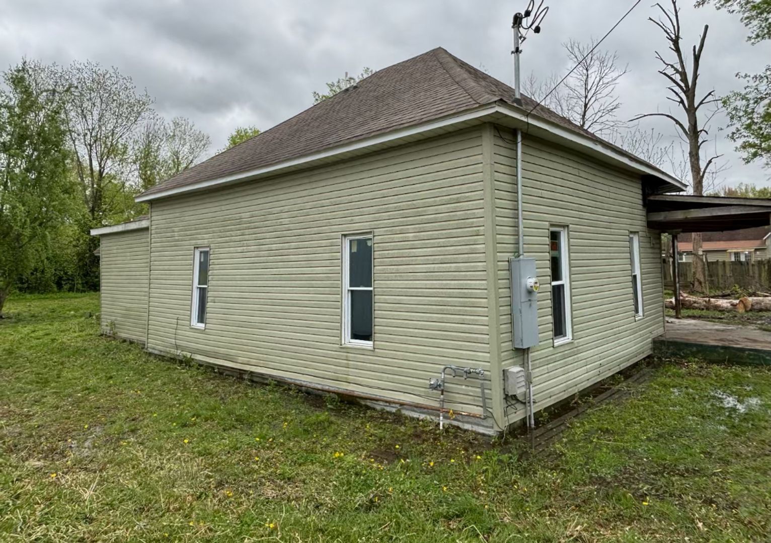 305 S Sims St – photo 3