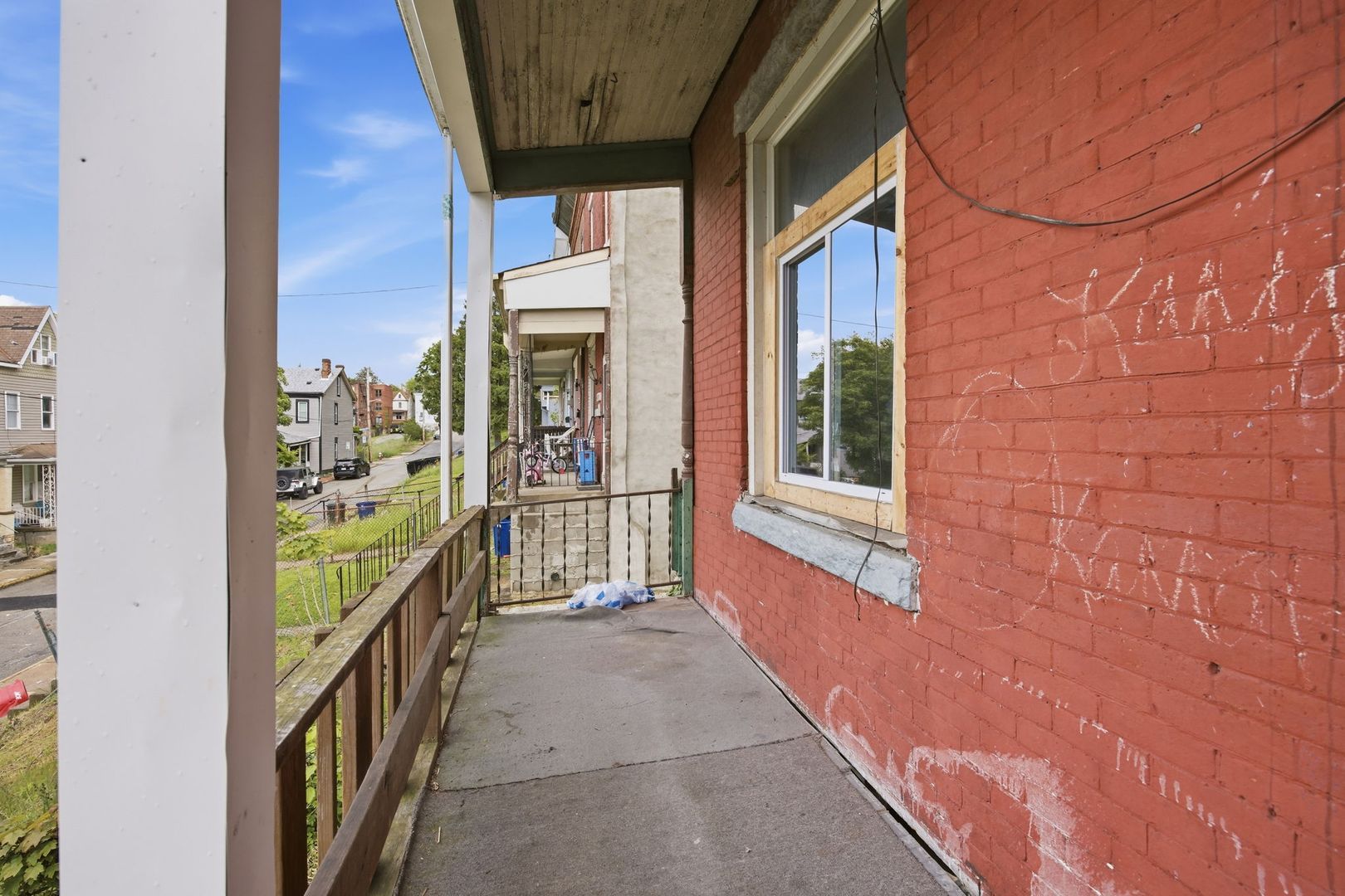 616 Lillian St – photo 3