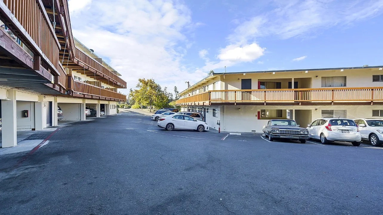 Manchester Apartments – photo 2