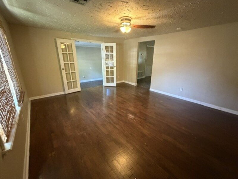 1439 S W Ave – photo 3